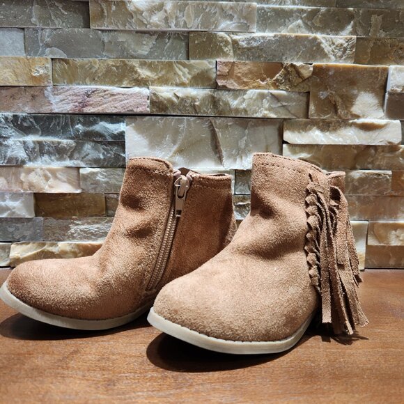 Sugar Tan Suede Booties with Fringe Size 8 - Picture 6 of 7